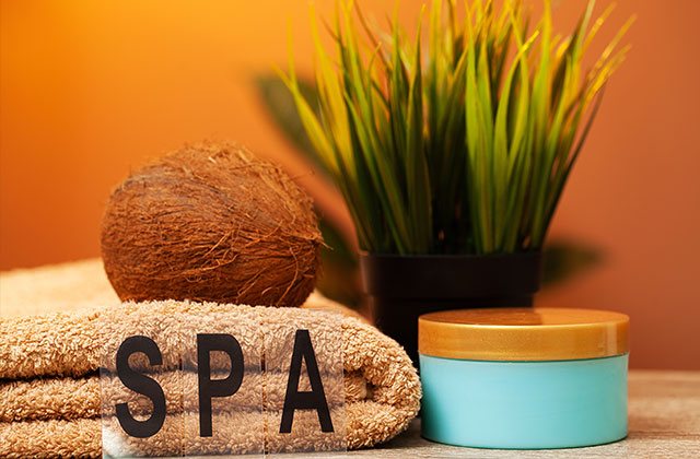 Spa havlusu ve bakım ürünleri